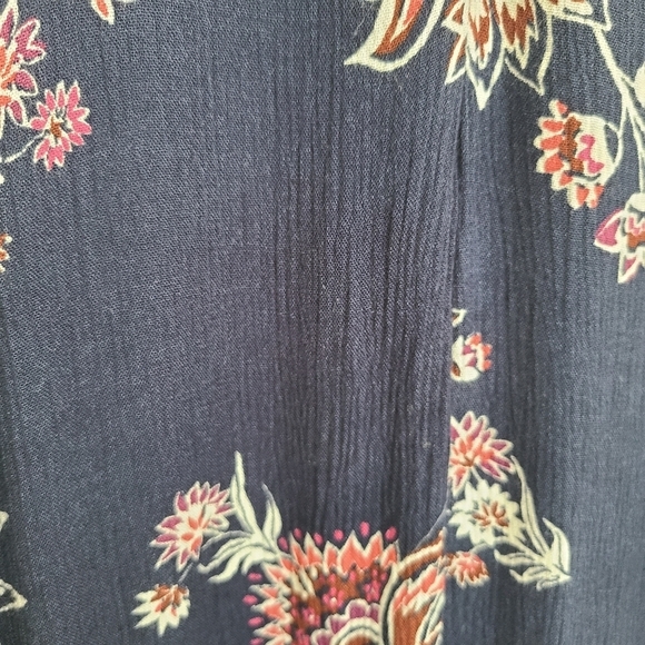 ⭐️40% Off⭐️ Old Navy Cold Ruffle Shoulder Navy & Floral Dress - Picture 12 of 15